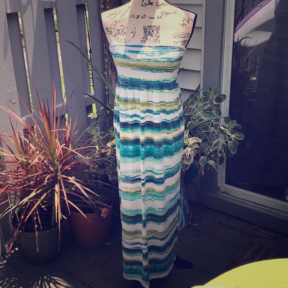 Zenergy beachy tube top maxi dress in ocean blues